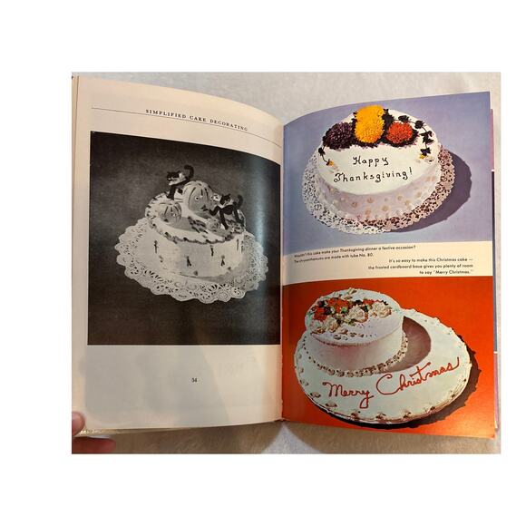 Ateco Simplified Cake Decorating Eighteenth Edition Hardcover Guide - Picture 4 of 8